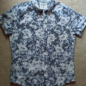 A&F Button down short sleeve